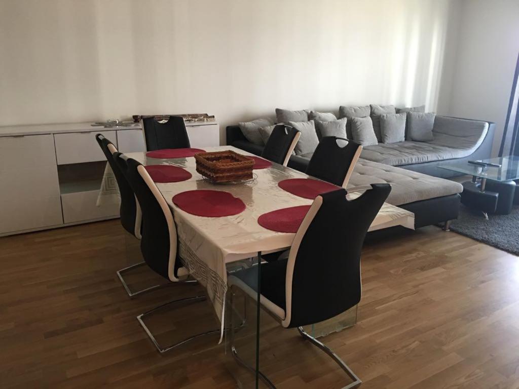 Cocoon 77 Apartments Stuttgart Ngoại thất bức ảnh